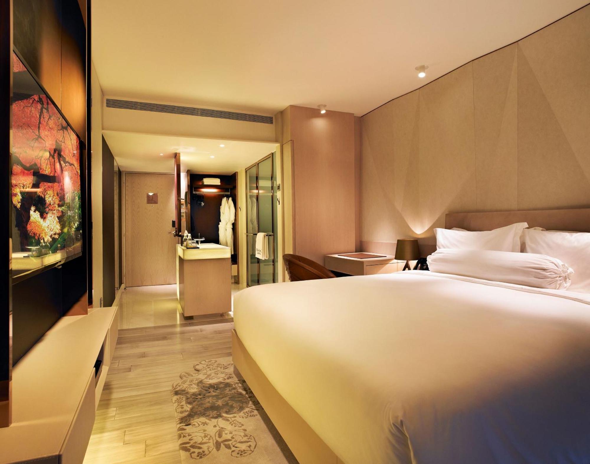 Hotel Naumi Singapore